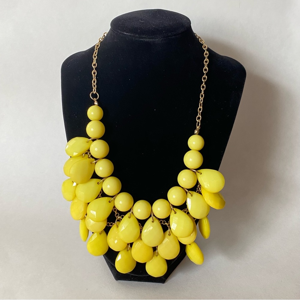 Yellow plastic faceted and round beaded statement  necklace